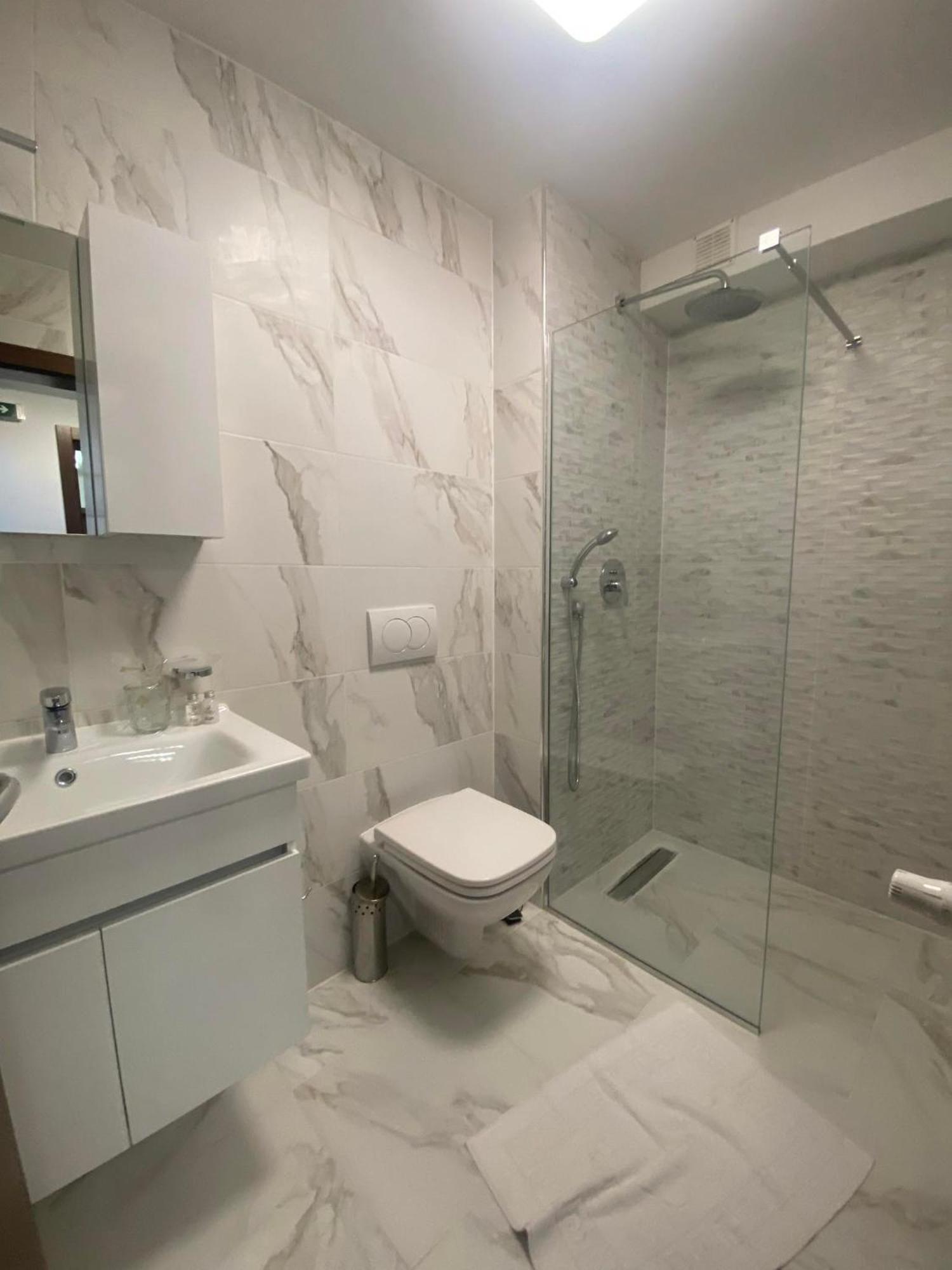 Dishli Hotel & Spa Struga Luaran gambar